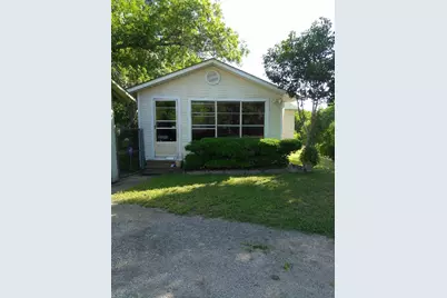 630 Lake Front Avenue, New Braunfels, TX 78130 - Photo 2