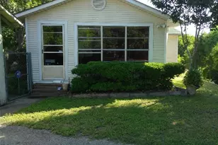 630 Lake Front Ave, New Braunfels, TX 78130 - Photo 2