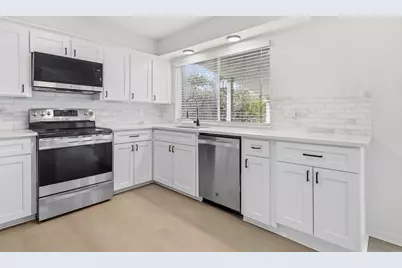 2204 Toro Canyon Road, Austin, TX 78746 - Photo 12