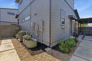 706 Short Kemp St, Austin, TX 78741 - Photo 34