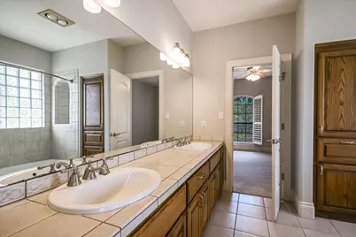 19620 Single Peak Cove, Spicewood, TX 78669 - Photo 24