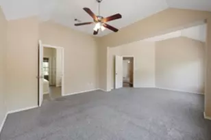 13321 Kirkglen Dr, Austin, TX 78727 - Photo 12