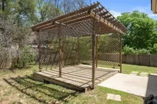 13321 Kirkglen Dr, Austin, TX 78727 - Photo 22