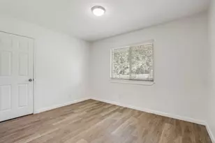 6204 Lotus Ln, Austin, TX 78721 - Photo 30