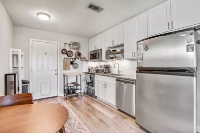 6204 Lotus Lane, Austin, TX 78721 - Photo 14