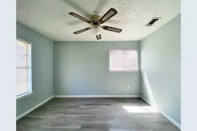 8602 Colonial Drive, Austin, TX 78758 - Photo 12