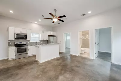 811 Gunter Street #B, Austin, TX 78702 - Photo 2