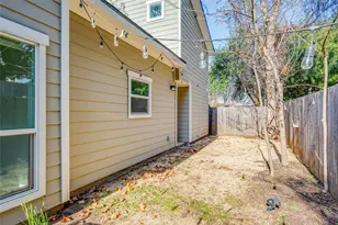811 Gunter St, Austin, TX 78702 - Photo 28