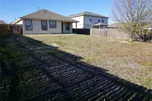 154 Lake Washington Dr, Kyle, TX 78640 - Photo 2