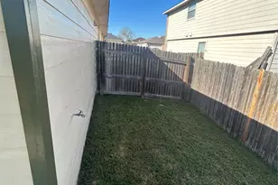 154 Lake Washington Dr, Kyle, TX 78640 - Photo 20