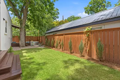 2519 E 4th Street #2, Austin, TX 78702 - Photo 4