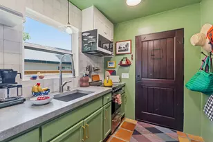 2519 E 4th St, Austin, TX 78702 - Photo 10