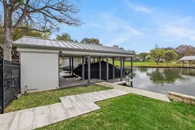 205 Beaver Circle, Horseshoe Bay, TX 78657 - Photo 10