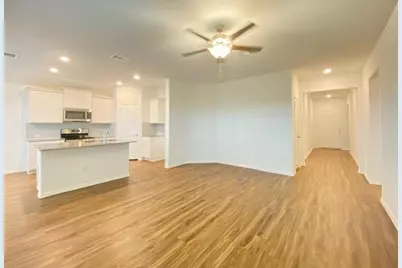 426 Bluejack Way, Hutto, TX 78634 - Photo 2