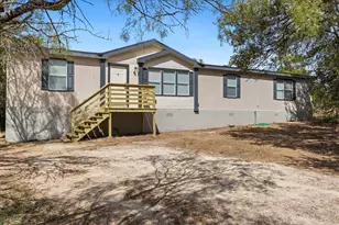 411 Texas Oak Dr, Cedar Creek, TX 78612 - Photo 1