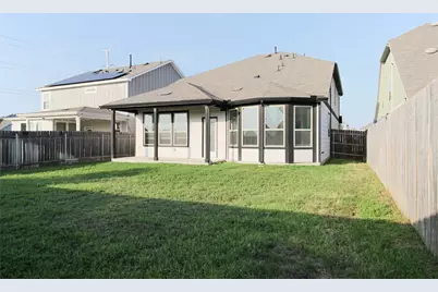 109 Yellow Thistle Cove, Georgetown, TX 78626 - Photo 32