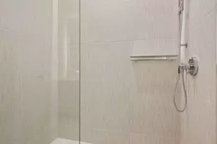 610 Davis St, Austin, TX 78701 - Photo 14