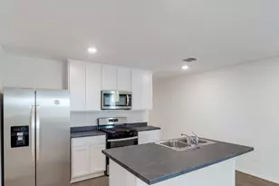 110 Schuenemann Wy, Kyle, TX 78640 - Photo 4