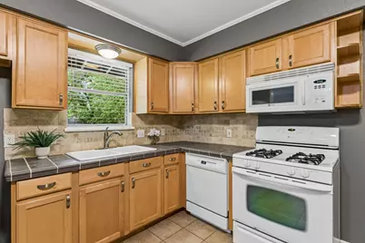 6902 Notre Dame Drive, Austin, TX 78723 - Photo 4