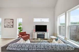 6313 Bristol Cir, Austin, TX 78723 - Photo 8