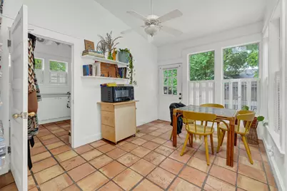 223 N Bishop Street, San Marcos, TX 78666 - Photo 8
