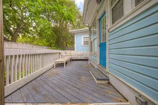223 N Bishop St, San Marcos, TX 78666 - Photo 14