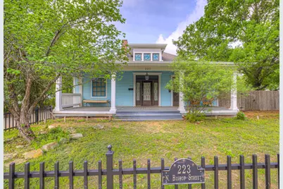 223 N Bishop Street, San Marcos, TX 78666 - Photo 1