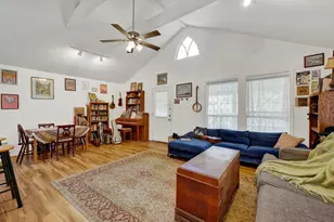 223 N Bishop St, San Marcos, TX 78666 - Photo 30