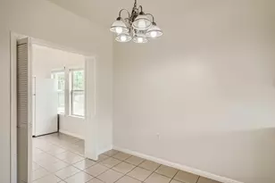 6102 Reicher Dr, Austin, TX 78723 - Photo 12