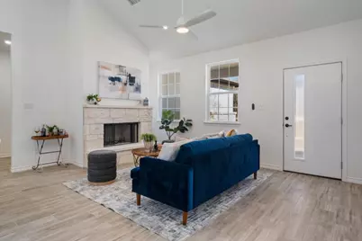 105 E Keomuku Lane, Bastrop, TX 78602 - Photo 12