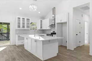 105 E Keomuku Ln, Bastrop, TX 78602 - Photo 4