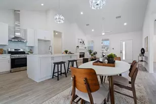 105 E Keomuku Ln, Bastrop, TX 78602 - Photo 6