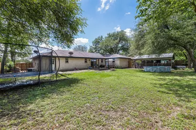 312 Holcombe Drive, Lexington, TX 78947 - Photo 20
