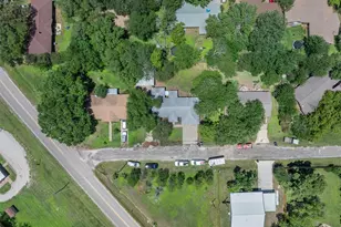 312 Holcombe Dr, Lexington, TX 78947 - Photo 24