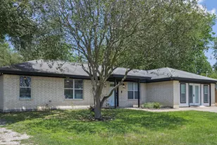 312 Holcombe Dr, Lexington, TX 78947 - Photo 2