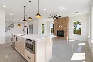 8609 Nina Ln, Jonestown, TX 78645 - Photo 10