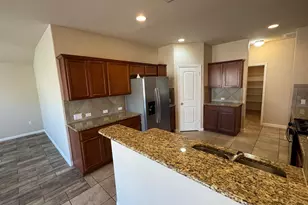 424 Langely, Kyle, TX 78640 - Photo 4