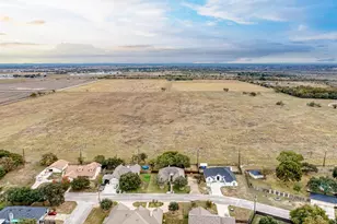 1610 Meadow Ln, Lockhart, TX 78644 - Photo 38