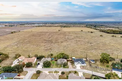 1610 Meadow Lane, Lockhart, TX 78644 - Photo 38