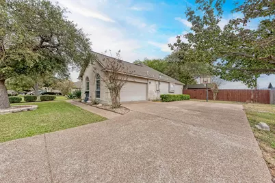 1610 Meadow Lane, Lockhart, TX 78644 - Photo 4