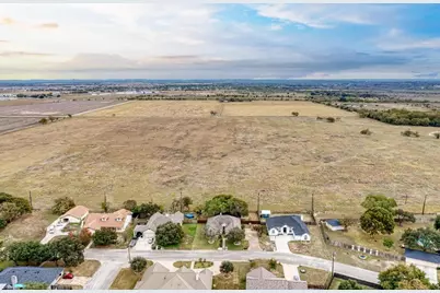 1610 Meadow Lane, Lockhart, TX 78644 - Photo 38