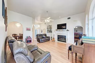 1610 Meadow Ln, Lockhart, TX 78644 - Photo 12