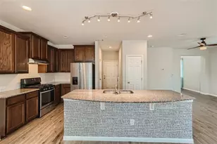 501 Cinnamon Teal Ln, Leander, TX 78641 - Photo 4