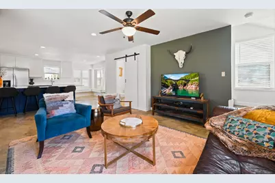 739 Pear Street, Lockhart, TX 78644 - Photo 8