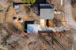 739 Pear St, Lockhart, TX 78644 - Photo 36