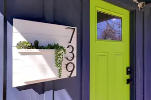 739 Pear St, Lockhart, TX 78644 - Photo 4