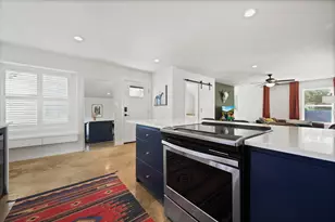 739 Pear St, Lockhart, TX 78644 - Photo 14