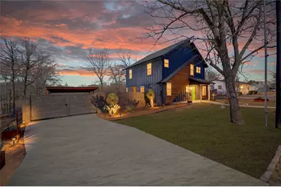 739 Pear Street, Lockhart, TX 78644 - Photo 2