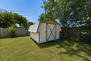 700 Woodview Dr, Georgetown, TX 78628 - Photo 18