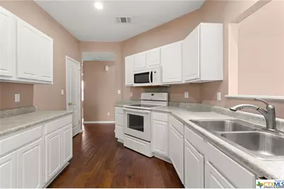 1623 Anna Lee Drive, New Braunfels, TX 78130 - Photo 2